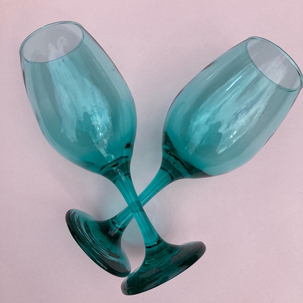 2 turquoise wine glasses